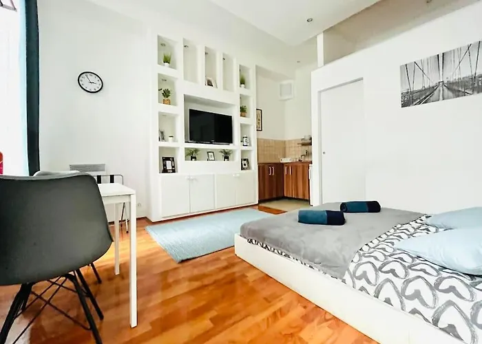 Kazy8 New Life Apartment